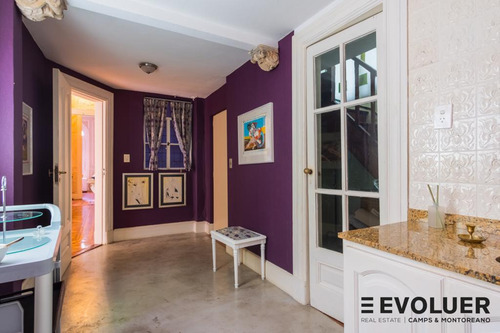 Magnífica Casa De Estilo Para Vivienda, Oficinas O Desarrollo En Barrio Norte