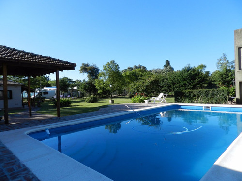 Imagen 2 de 13 de Casa Quinta - Gran Quincho Con Parrilla Y Pileta