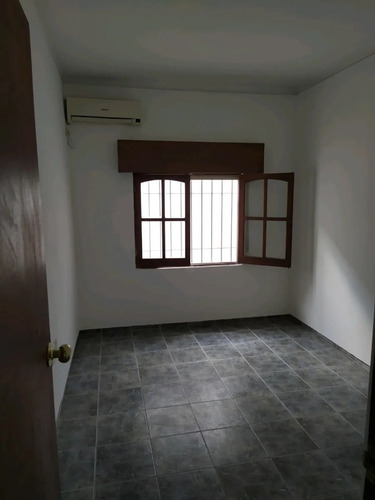 Imagen 8 de 15 de Divina Casa De 2 Dormitorios A Dos Cuadras Del Parque Prado!