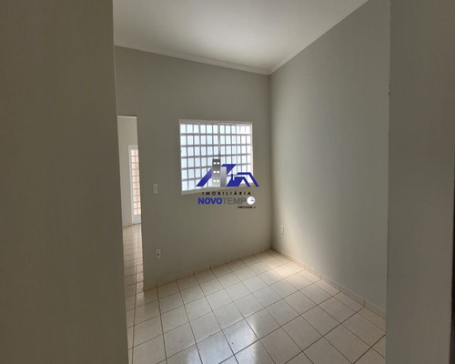 Imagem 2 de 15 de Casa Com 3 Dormitórios Em Araçatuba - Financia - Ca01209 - 70718367