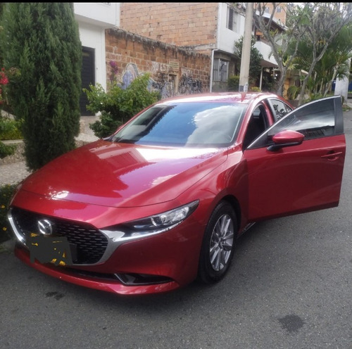 Mazda 3 Sedan Touring 