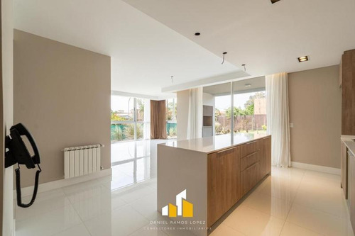 Imagen 3 de 30 de La Rosella Villa- Excelente Departamento En Venta