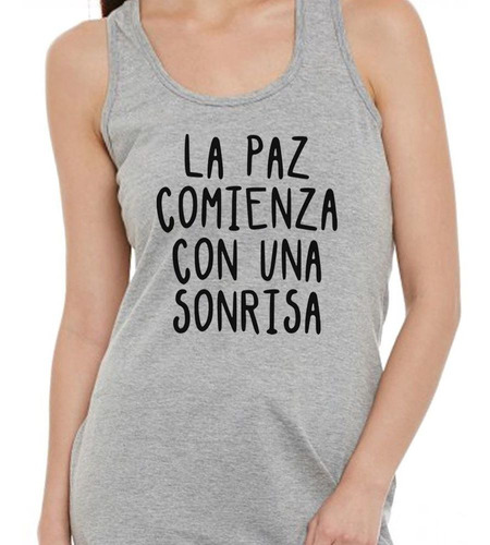 Musculosa Frase La Paz Comienza Con Una Sonrisa