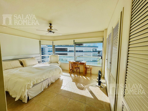 Venta: Apartamento 4 Dormitorios Edificio Estrella De Mar Punta Del Este