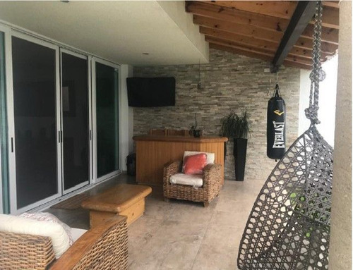 Residencia En Misión San Jerónimo, 4 Habitaciones, Estudio, Cto Serv, Jardín..