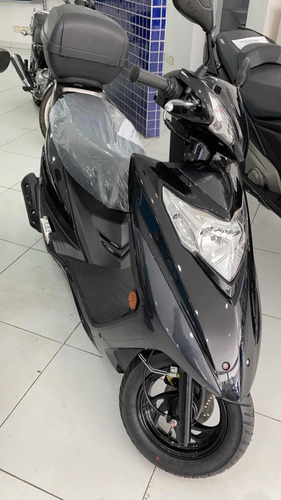 Imagem 2 de 8 de Haojue Lindy 125 Scooter