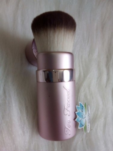 Brocha de maquillaje Too Faced Retractable Kabuki