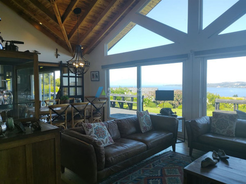 Casa En Venta Con Hermosa Vista Al Lago Y Volcanes Frutillar