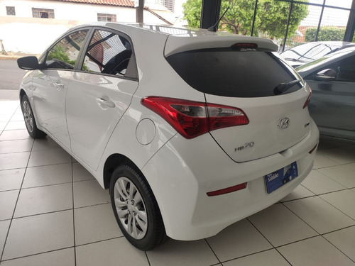 Imagem 2 de 4 de Hyundai Hb20