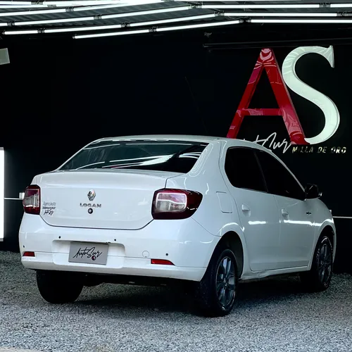 Renault Logan 1.6 Expression