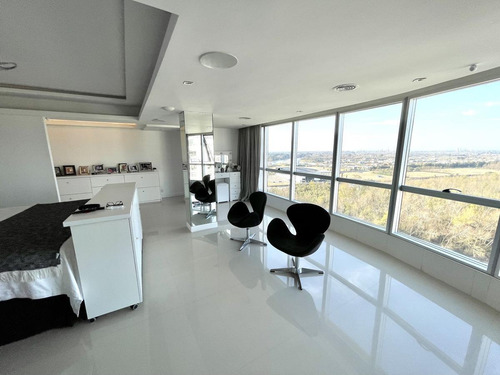 Imagen 25 de 30 de Extraordinario Departamento En Venta En Barrio Marinas Golf De 7 Ambientes