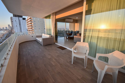 Condominio En Cristal Bay - 2 Recámaras, Vista Al Mar - Ideal Para Vivir O Invertir - $9,500,000 Mxn