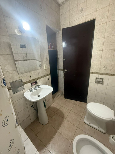 Venta -casa- Amplio Terreno- Villa Loreto