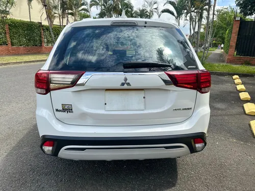 Mitsubishi Outlander 2.4 Kaiteki
