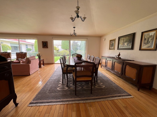 Imagen 6 de 30 de Casa De Un Piso Con Jardín En Venta En Pedregal De San Franc