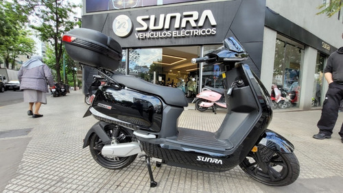 Imagen 17 de 25 de Moto Eléctrica Robot S /porta Equipaje Y Baúl De Regalo / A
