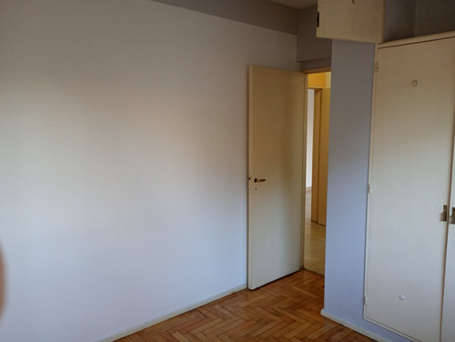 Depto. 3 Amb. Fte. C/balcon Santo Tome Al 3200