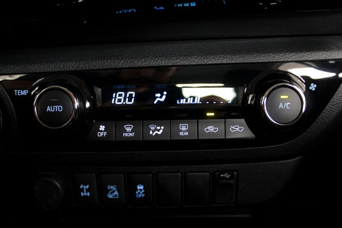Toyota Hilux 2.8 Sr 4x4 Cd Turbo Diesel 4p Automático 6m -