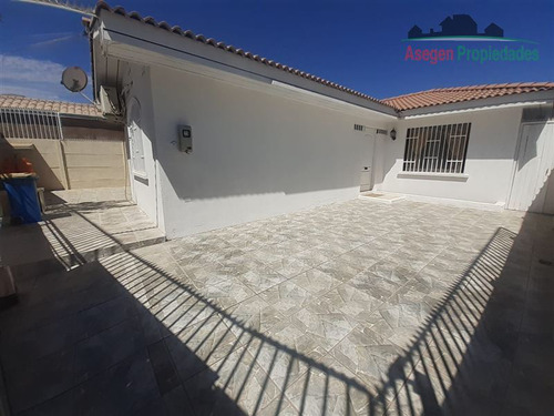 Casa En Venta De 3 Dorm. En Copiapó