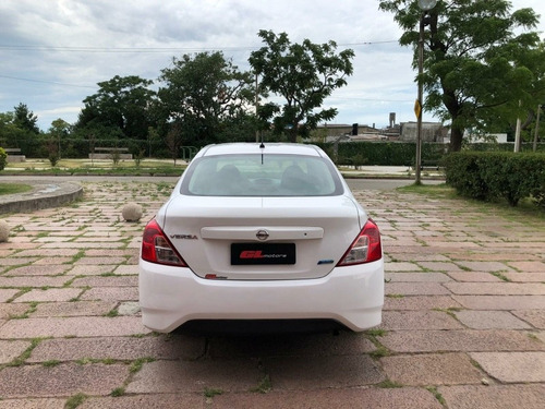 Nissan Versa 1.6 Advance 2015 (( Gl Motors )) Financiamos!