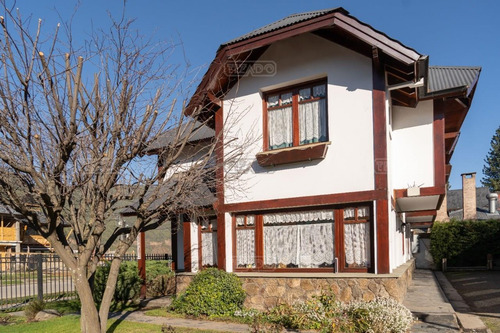 Turístico Cabaña En Venta Ubicado En Centro, San Martin De Los Andes, Patagonia