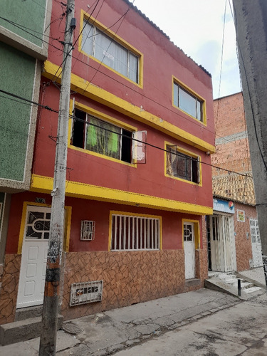 Venta Casa Tres Pisos Rentable Muy Secar De La Boyacá,