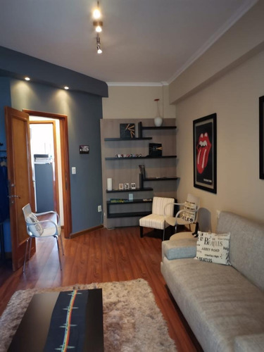 Imagen 7 de 23 de Fina Y Reciclada Oficina O Vivienda Sobre Av. Libertador