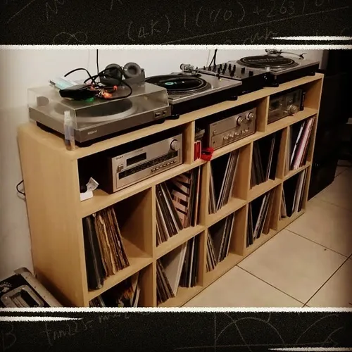 MUEBLE PARA EQUIPOS DE AUDIO 