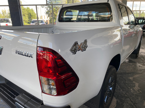 Toyota Hilux Pick-Up 2.8 Cd Sr 204Cv 4X4 At
