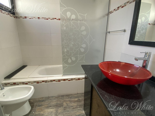 Casa En Venta En Saint Thomas Este, Canning
