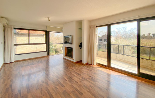 Imagen 3 de 10 de Apartamento Con Renta, 2d Con Estufa Y Parrillero