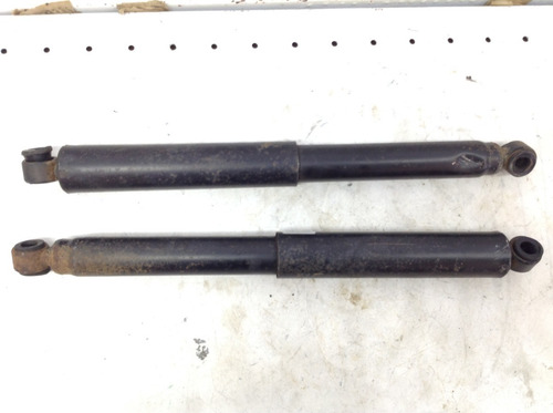 Par Amortiguadores Traseros Nissan Np300 Mod 16-20 (Usado)