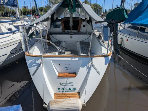 Velero Del Plata 31 -unico Dueño (motor Nuevo)