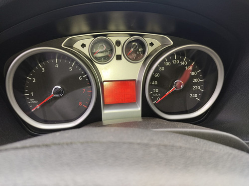 Imagem 6 de 10 de Ford Focus Sedan 2011 2.0 Glx Flex Aut. 4p
