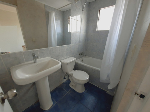 Linda Casa Con Acceso Controlado En Portal Del Bosque, Maipu
