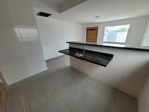 Imagem 8 de 20 de Casa Em Itaipuaçu, 2 Quartos, Churrasqueira. Próximo A Praia E Condução. 750