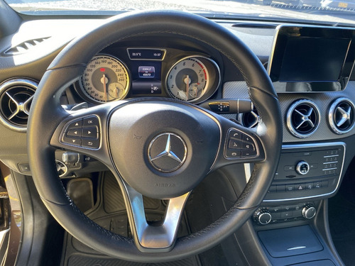 Imagen 12 de 22 de Mercedes Benz Gla 200 1.6