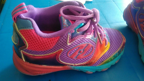 Zapatos De Ruedas