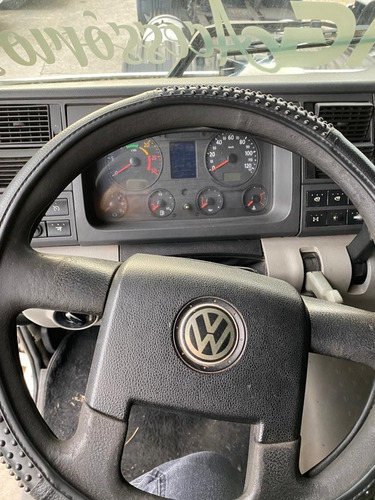 Imagem 4 de 18 de Caminhao Vw 25320 2010 6x2 Completo Motor Novo