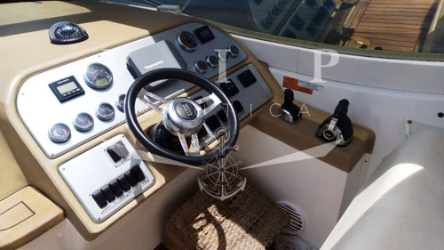 Imagem 23 de 25 de Phantom 375 - 2 X Volvo D4 300 Hp - 2015 | Sessa Ventura