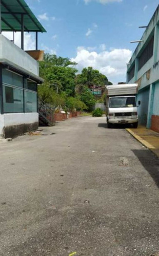 Local Comercial En Venta En Guarenas - Trapichito. ¡espacio Versátil Para Tu Negocio!