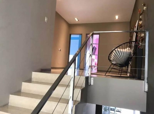 Imagen 7 de 14 de Moderna Casa Al Lago Con A Mejor Orientación En La Comarca