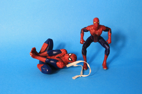 2 Figuras Spiderman Marvel