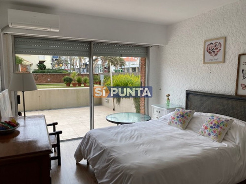 Imagen 19 de 25 de Península, Edificio Caleta