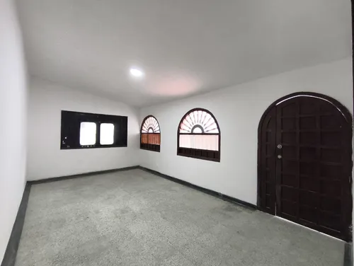Casa En Arriendo En Lleras Restrepo. Cod A19837