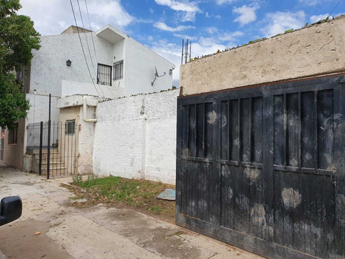 Imagen 5 de 7 de Casa En Venta - 2 Dormitorios - Barrio Altamira