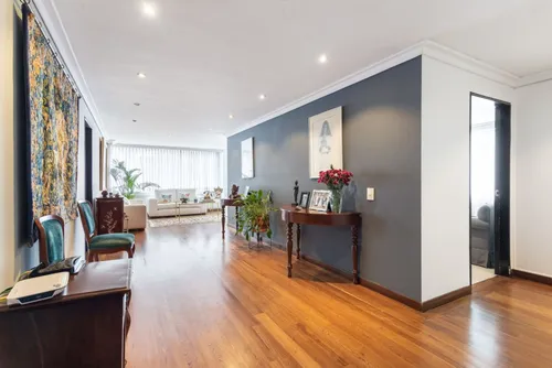 Apartamento En Venta En El Chicó. Cod V4027