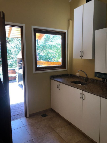 Imagen 9 de 13 de Hermosa Cabaña Con Excelentes Detalles De Terminación