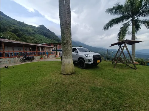 Se Vende Finca Chalet En Calarcá - Quindío