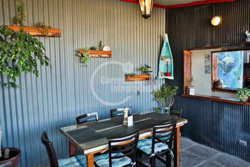 Local Comercial En Venta En Valparaíso, Hostal Restobar